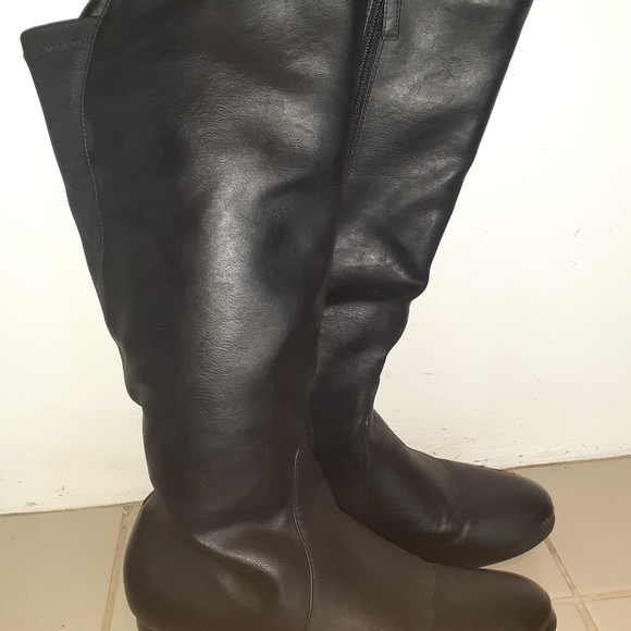 Long boots - Picture 2 of 4